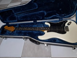 Fender Stratocaster Modern Player Blanca