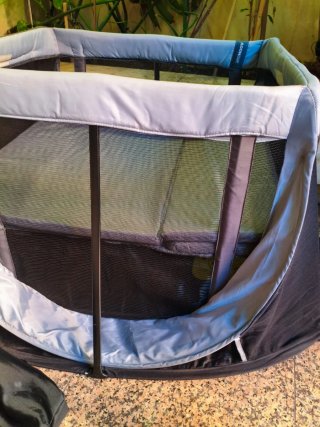 Cuna de viaje AeroMoov instantánea.