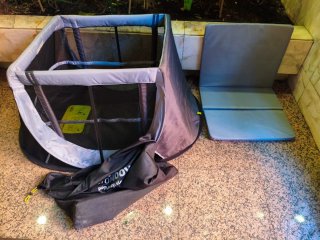 Cuna de viaje AeroMoov instantánea.