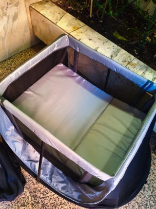 Cuna de viaje AeroMoov instantánea.