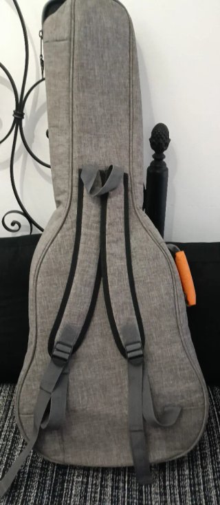 Funda guitarra con bolsillo y asas