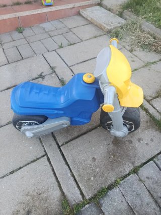 Moto Molto infantil azul y amarilla