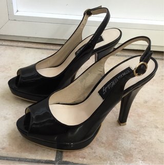 Zapatos de tacón brillante charol Miss Melody I