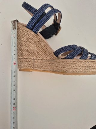 Alpargatas cuña azul y beige