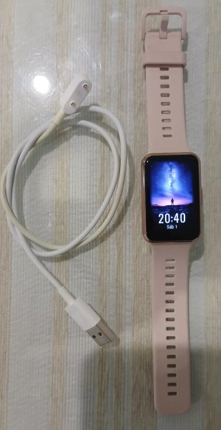 Smartwatch Rosa y Dorado con Cargador