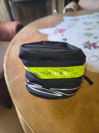 Bolsa sillín M-WAVE negra y verde