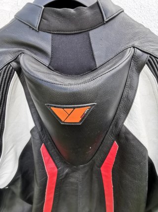 Mono de moto Reko Talla 3XL con chepa