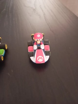 Mario y Yosy Scalextric 10 cada uno
