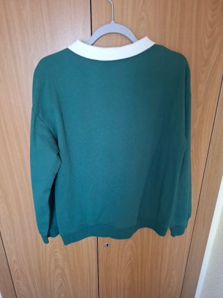 Sudadera verde cuello Peter Pan