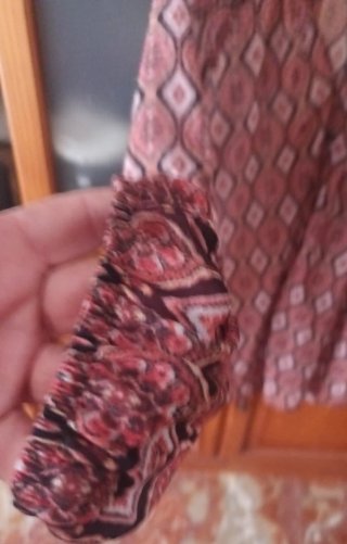 Blusa Encuentro floral negra y rosa talla 46_48
