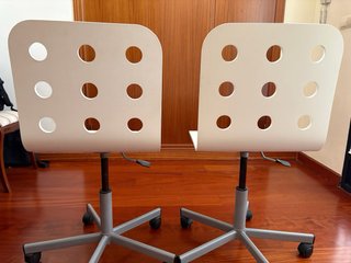 Escritorio y Sillas IKEA