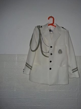 Traje comunión blanco y plata