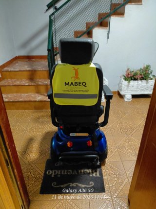Escúter movilidad reducida azul
