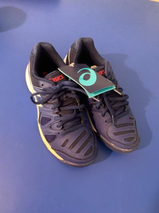 Tenis Asics Azul Marino y Blanco