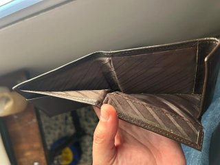 Cartera de cuero sintético marrón
