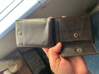 Cartera de cuero sintético marrón