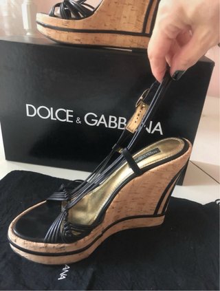 Sandali Dolce & Gabbana neri e oro