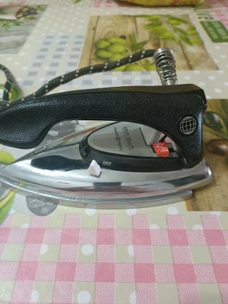 Plancha de ropa vintage