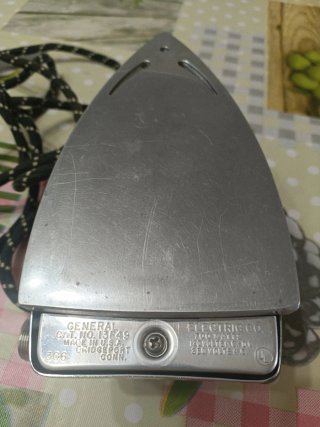 Plancha de ropa vintage