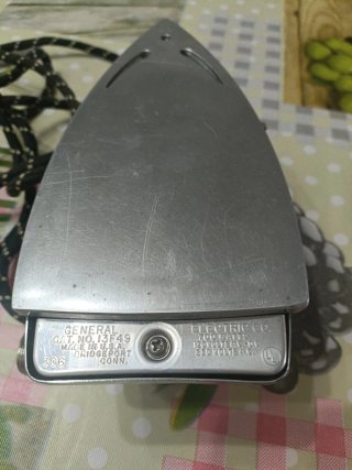Plancha de ropa vintage