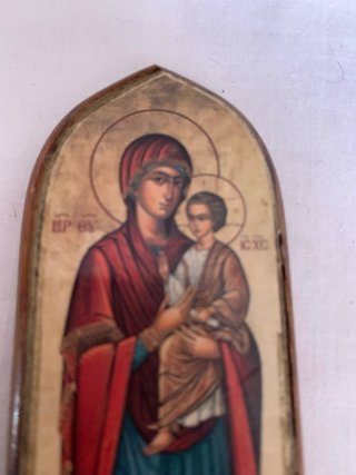 Ícono religioso de madera