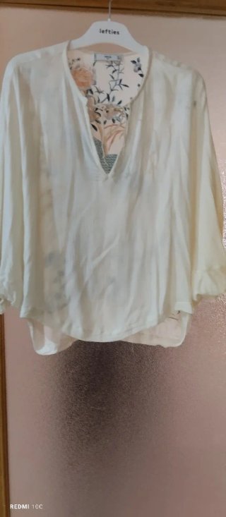 Blusa Mango floral
