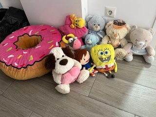 Lote de peluches variados