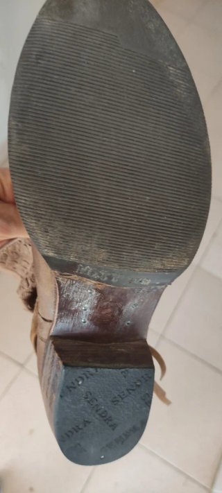 Botines Sendra piel marrón con nudo