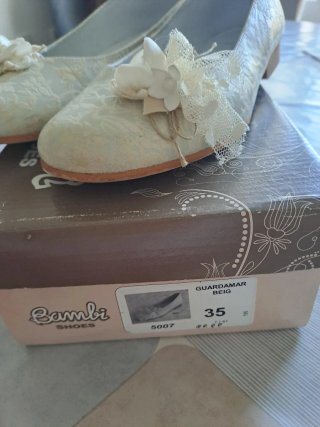 Zapatos fiesta niña Bambi beige talla 35