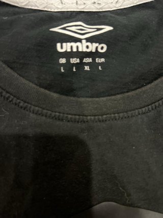 Camiseta Umbro Negra y Reebok Verde CrossFit