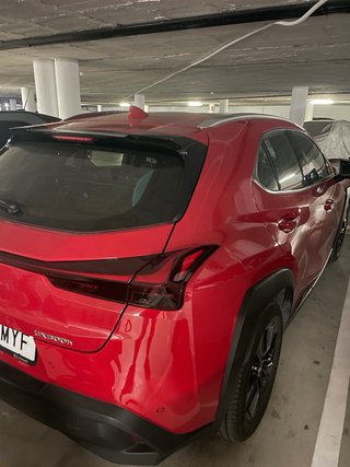 Lexus UX 300 con 15.000km, del 02/2025