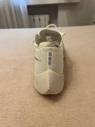 Nike Vaporfly Grises y Blancas