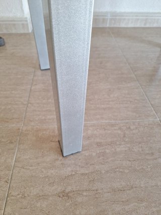 Mesa de cocina cristal naranja y metal