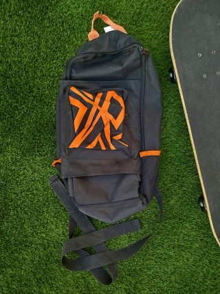 Monopatín RUNFIT con mochila