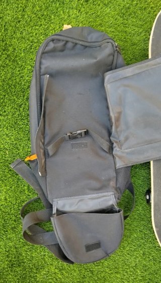 Monopatín RUNFIT con mochila