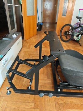 Cockpit Zalem V27 + Volante Logitech G923