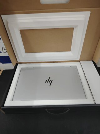 HP Envy X360 2in 1  15-fe001ns i7-1355U 16GB 1TB