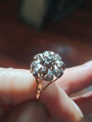 Anillo oro y oro blanco con piedras roto