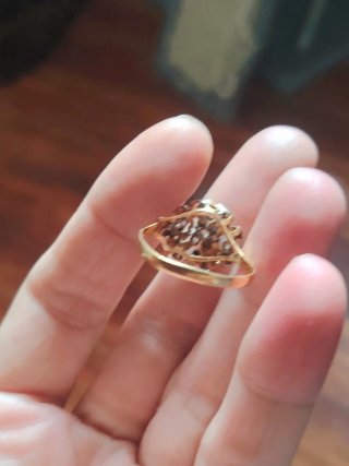 Anillo oro y oro blanco con piedras roto