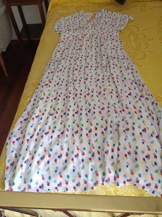 Vestido largo estampado lunares