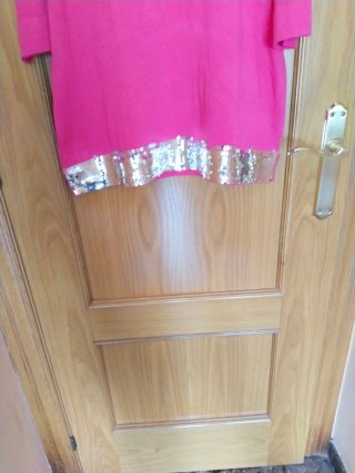 Jersey Fucsia, Lentejuelas plateadas