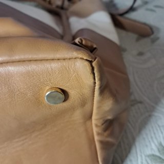 Bolso cubo. Baldinini Piel Marrón y Blanco