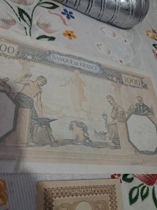 Lote Billetes: Francia 1000 Francos y Rumanía 20 L