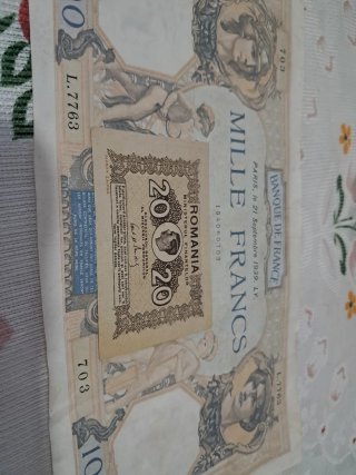 Lote Billetes: Francia 1000 Francos y Rumanía 20 L