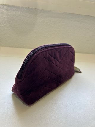 Neceser/estuche morado Deliplus