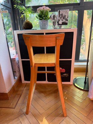 Trona de madera para bebé