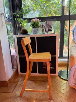 Trona de madera para bebé