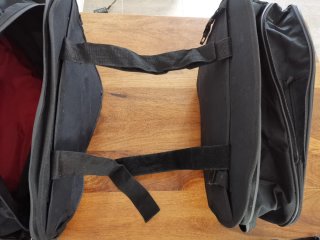 Alforjas Moto Givi Negras