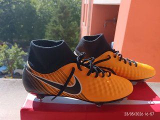 Scarpe da calcio Nike arancioni e nere tg 41