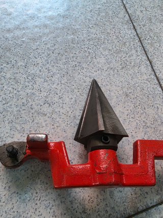 Alesatore Ridgid per tagliatubi
